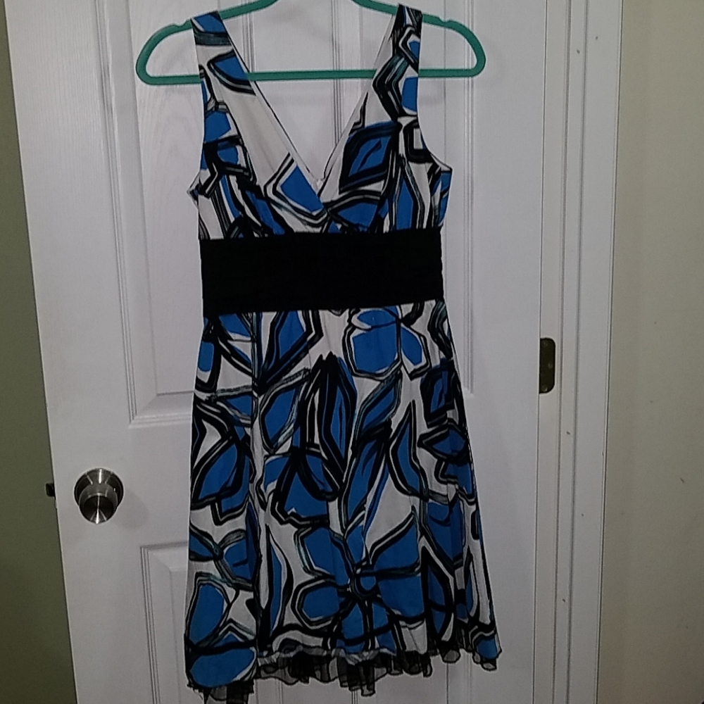 Amazing V Neck midi dress